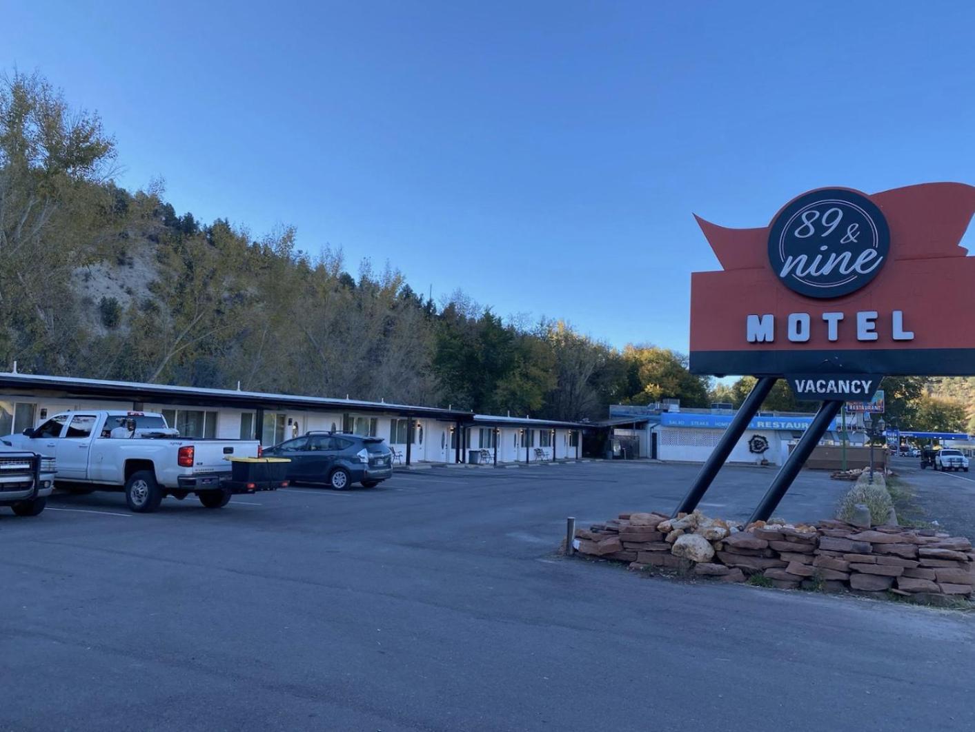 89 & Nine Motel Mount Carmel Junction Extérieur photo